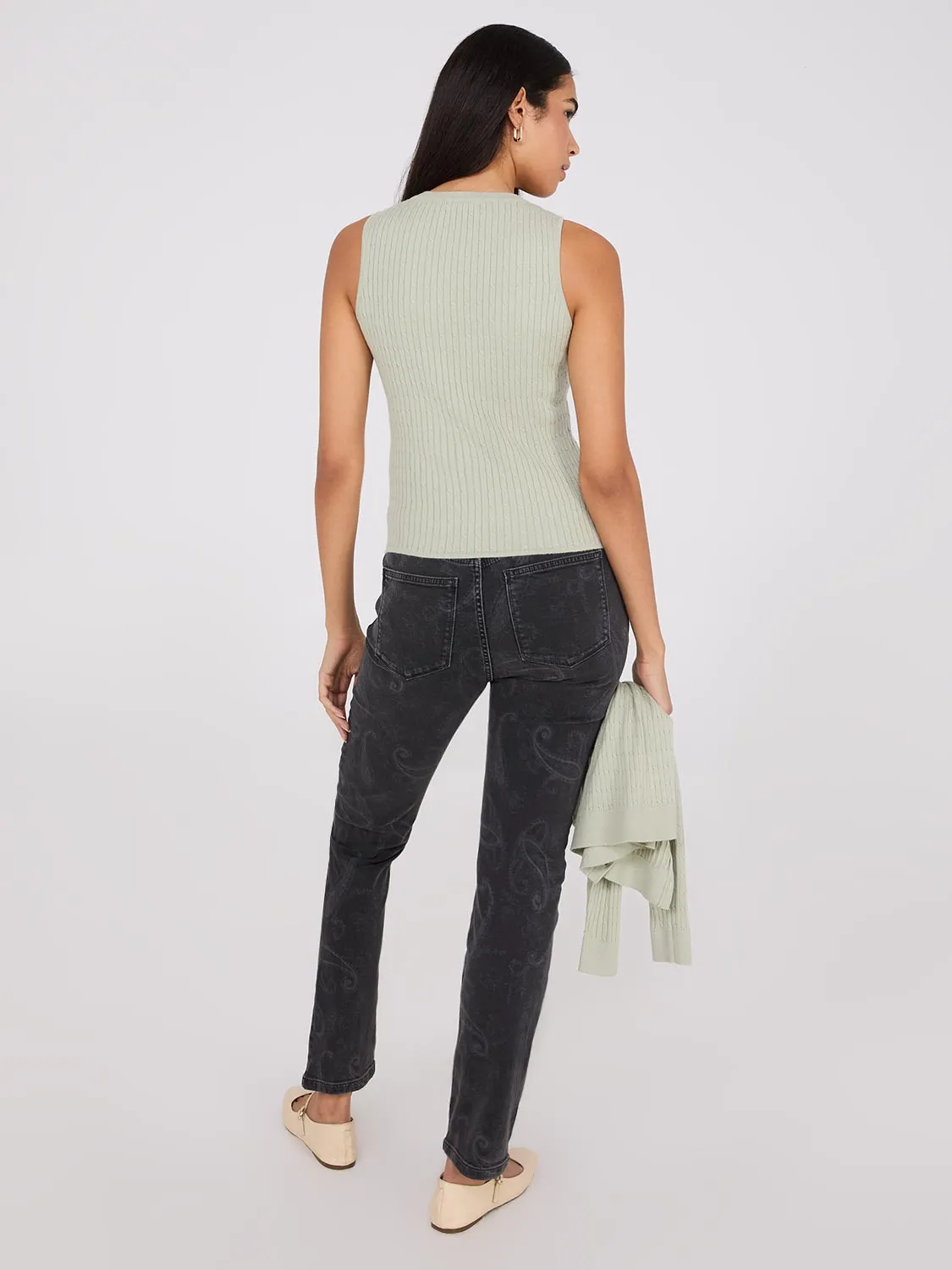 Cable Knit Sleeveless Sweater