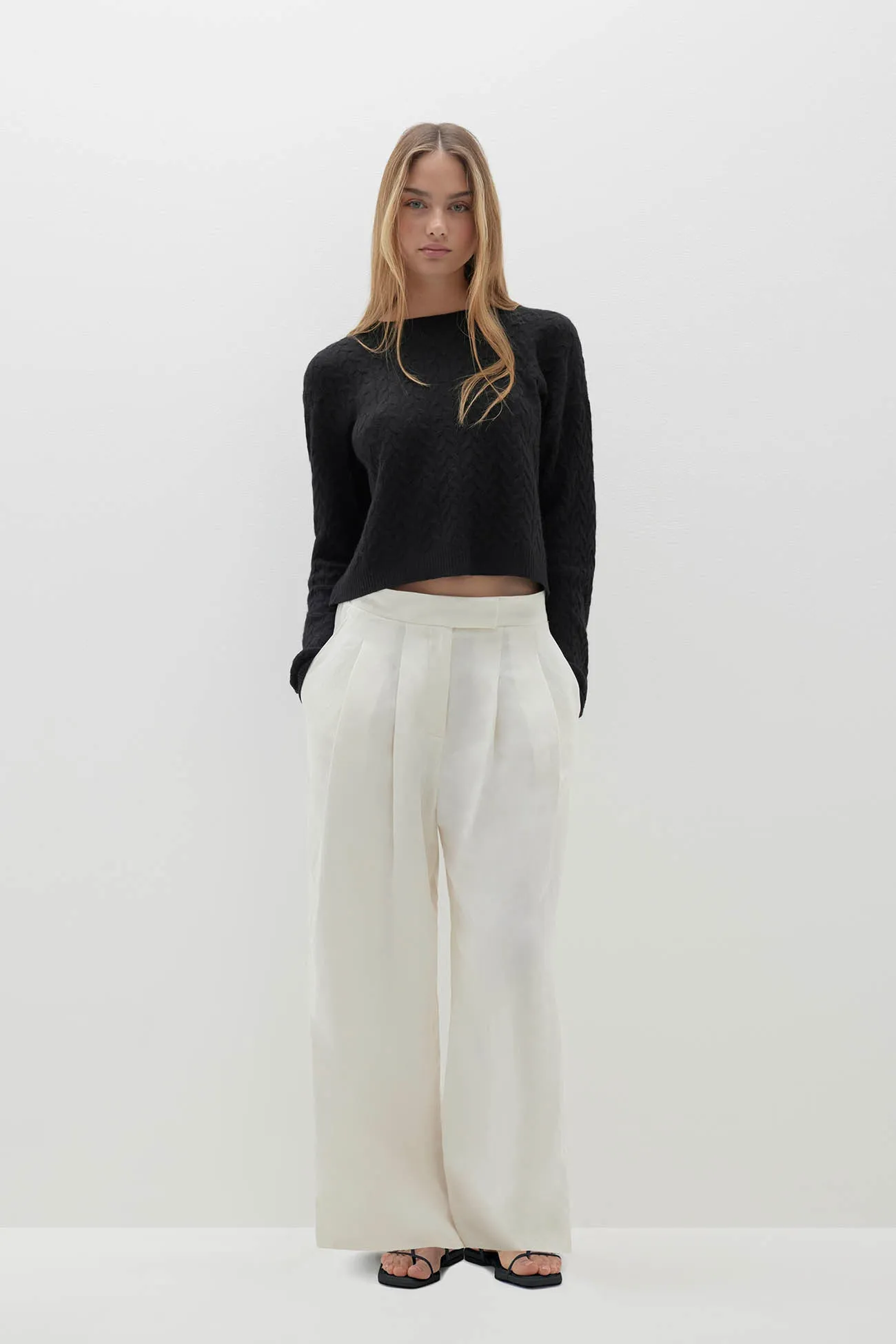 CHRISSY CABLE KNIT CROPPED SWEATER