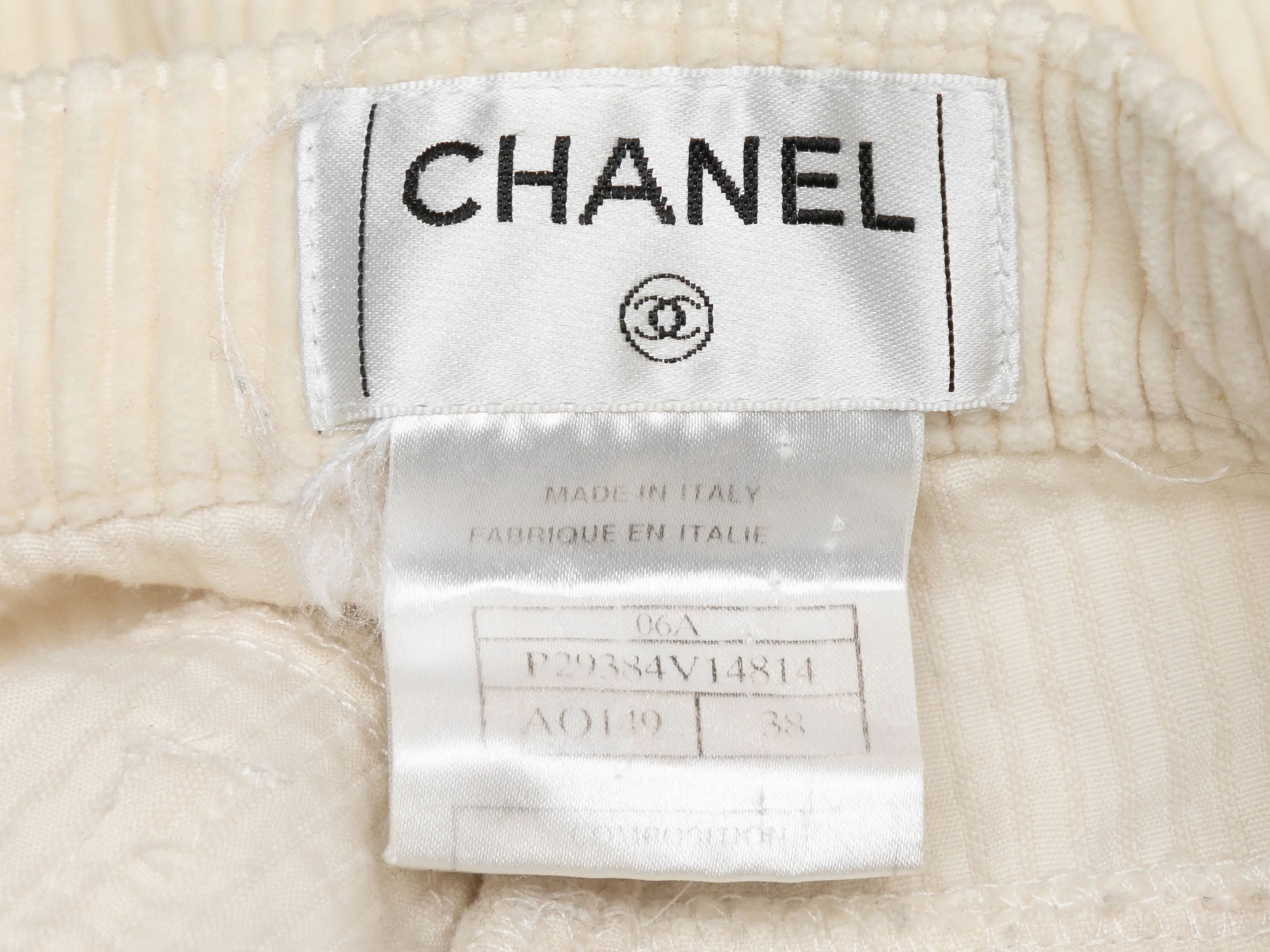 Cream Chanel Fall/Winter 2006 Corduroy Pants Size FR 38