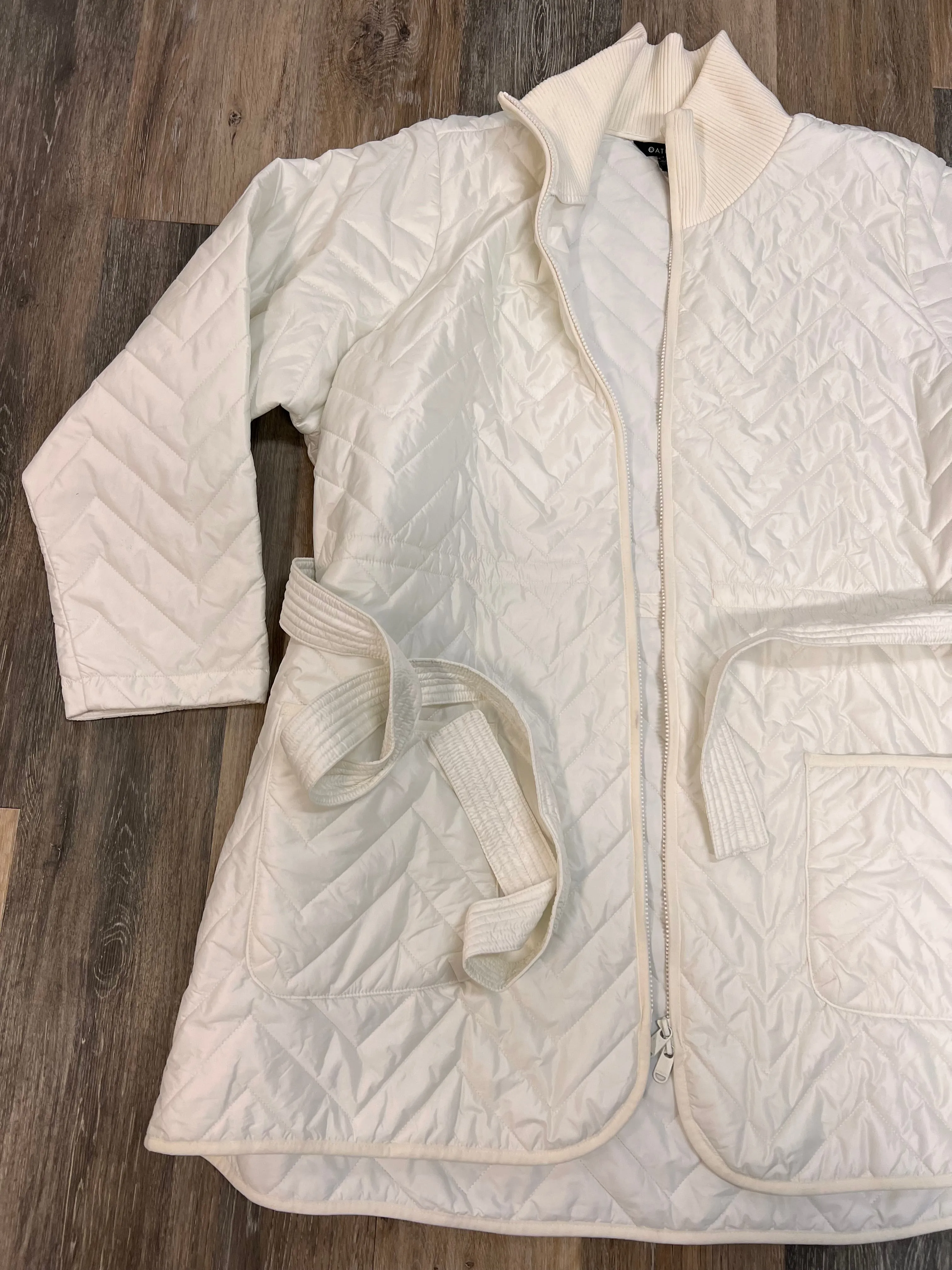 Jacket Puffer & Quilted By Athleta In White, Size: 3x