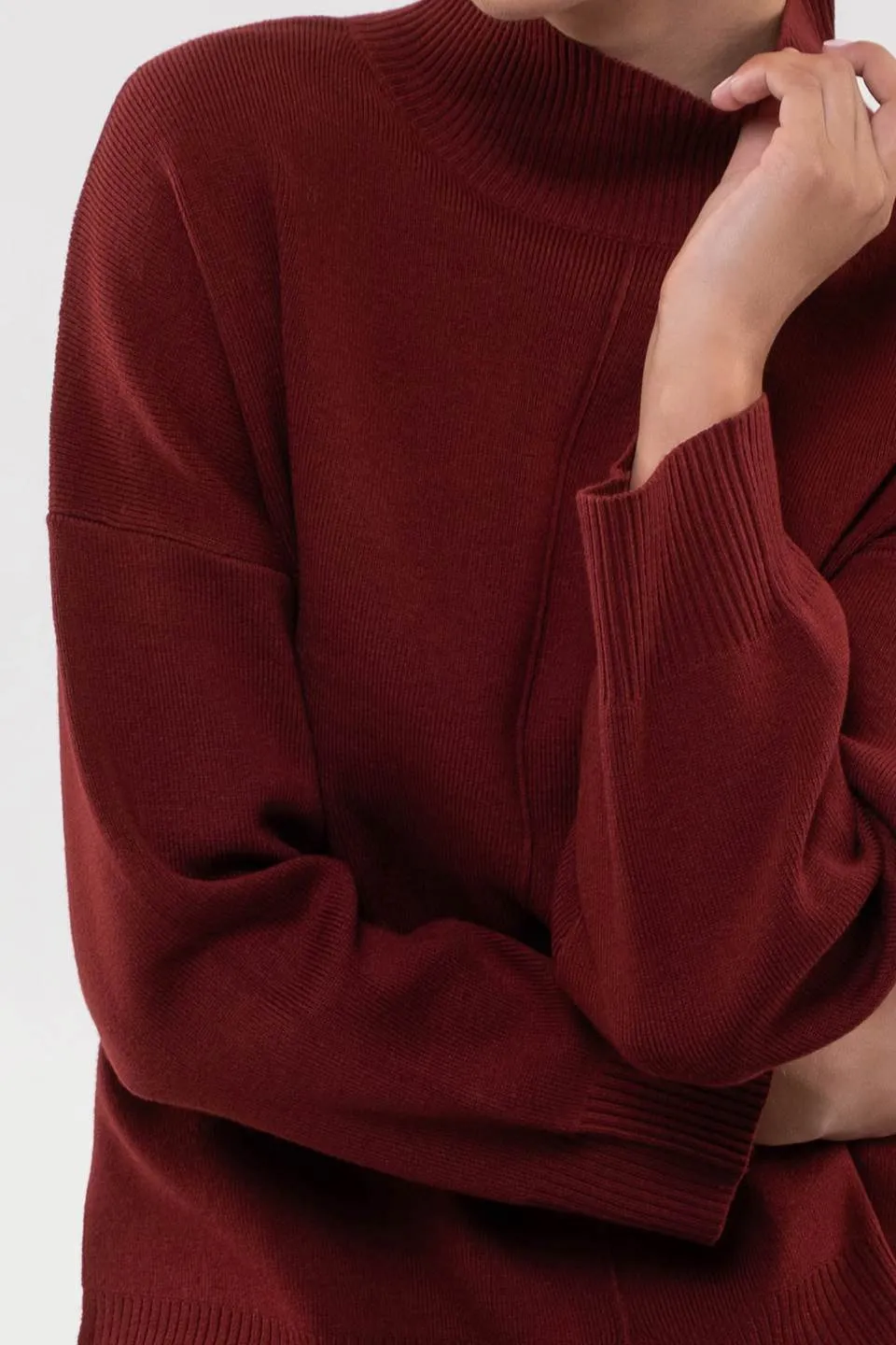 MOCK NECK FRONT SEAM PULLOVER SWEATER