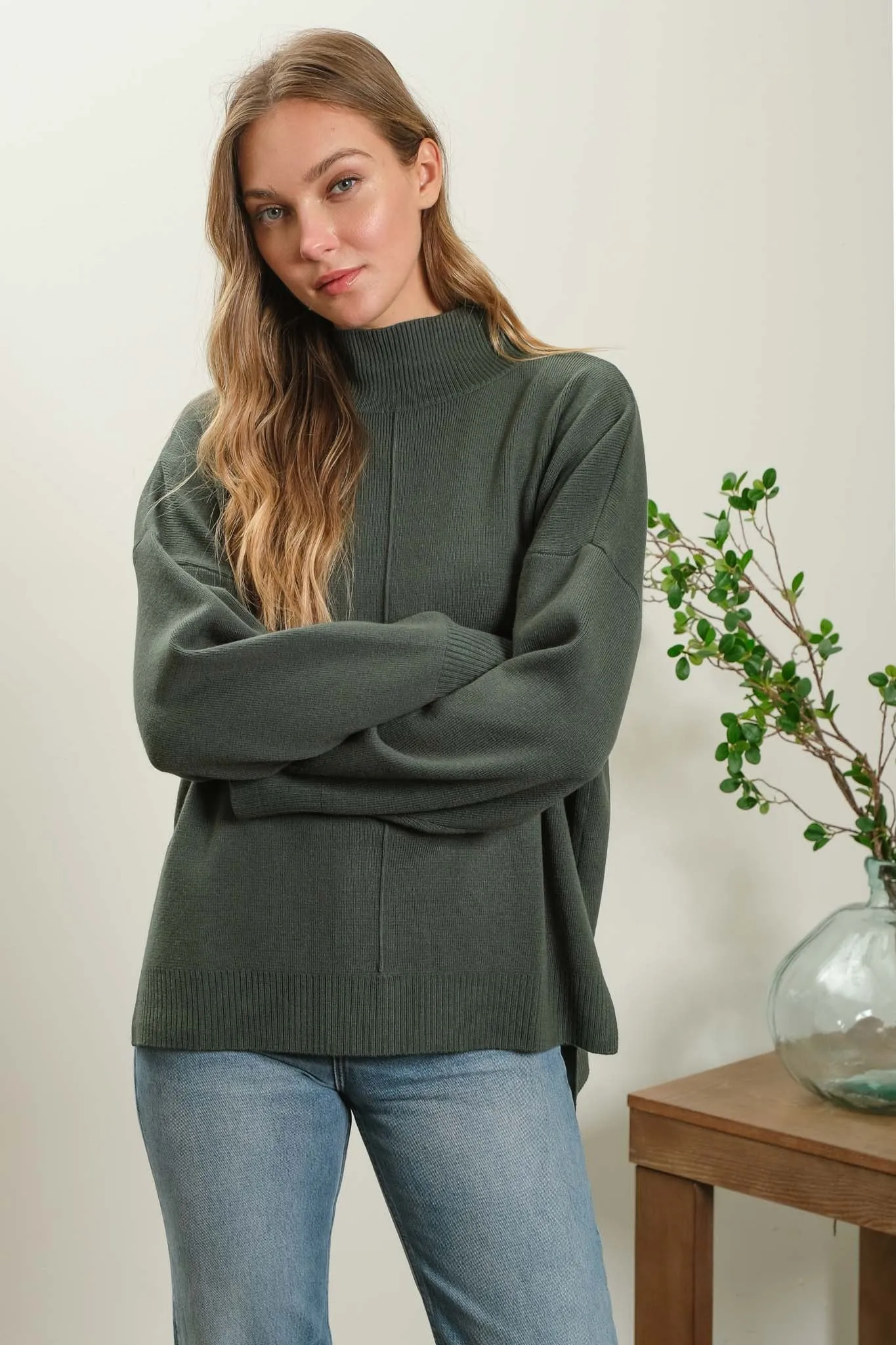 MOCK NECK FRONT SEAM PULLOVER SWEATER