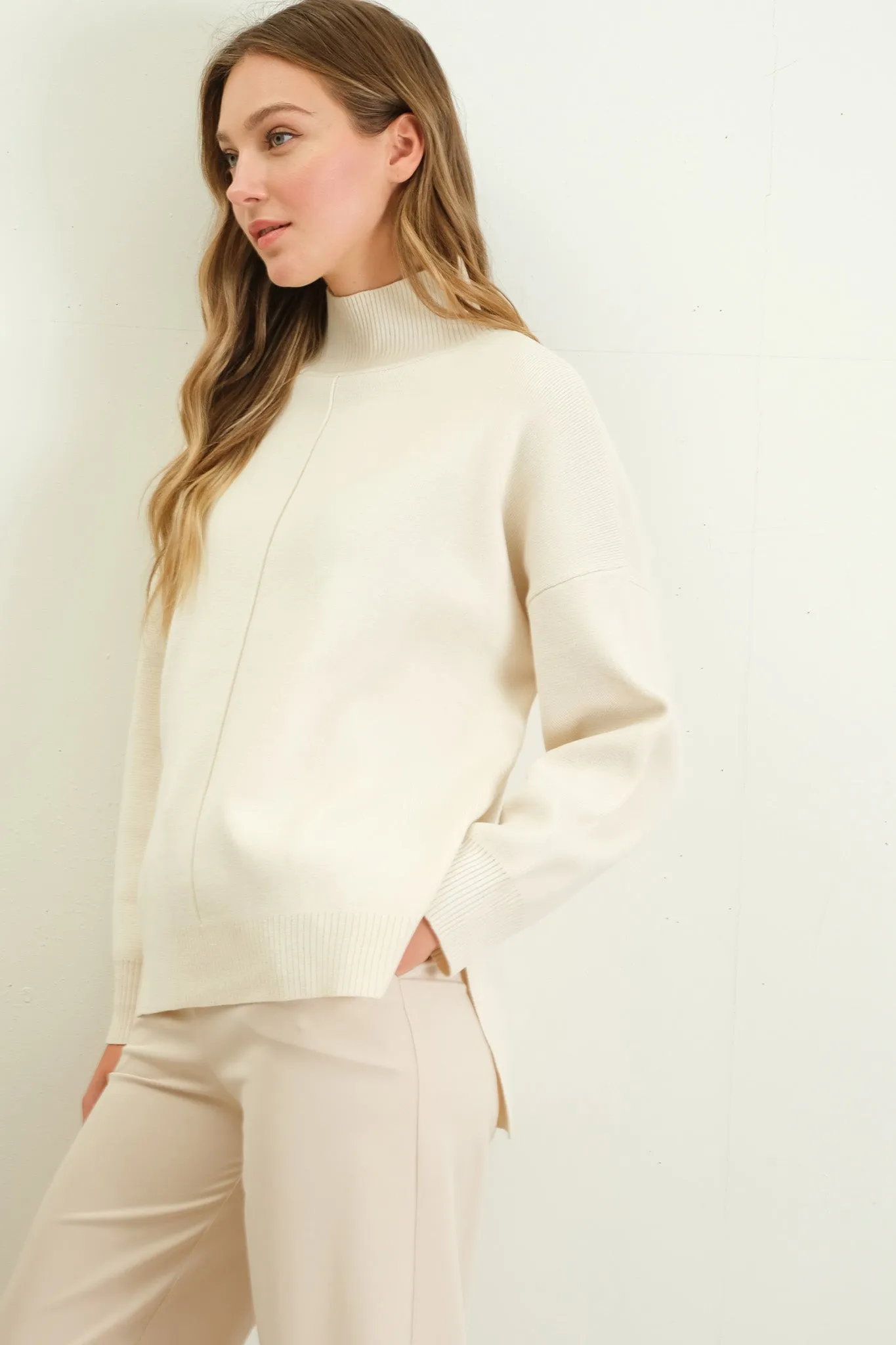 MOCK NECK FRONT SEAM PULLOVER SWEATER