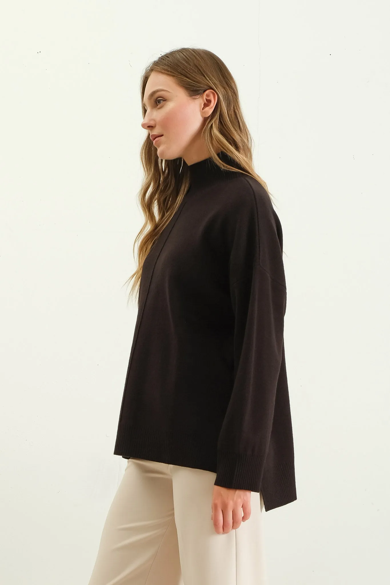 MOCK NECK FRONT SEAM PULLOVER SWEATER