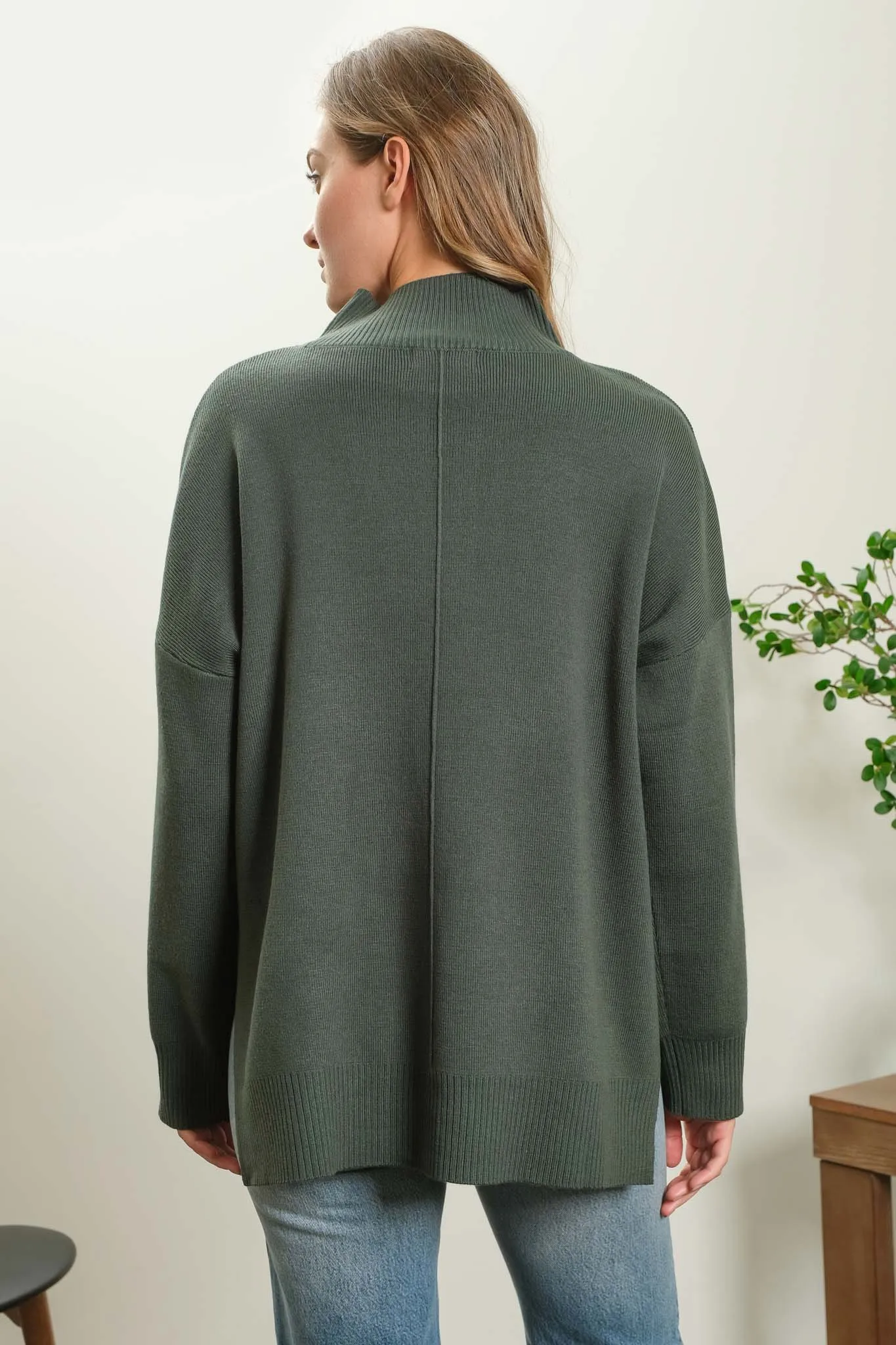 MOCK NECK FRONT SEAM PULLOVER SWEATER