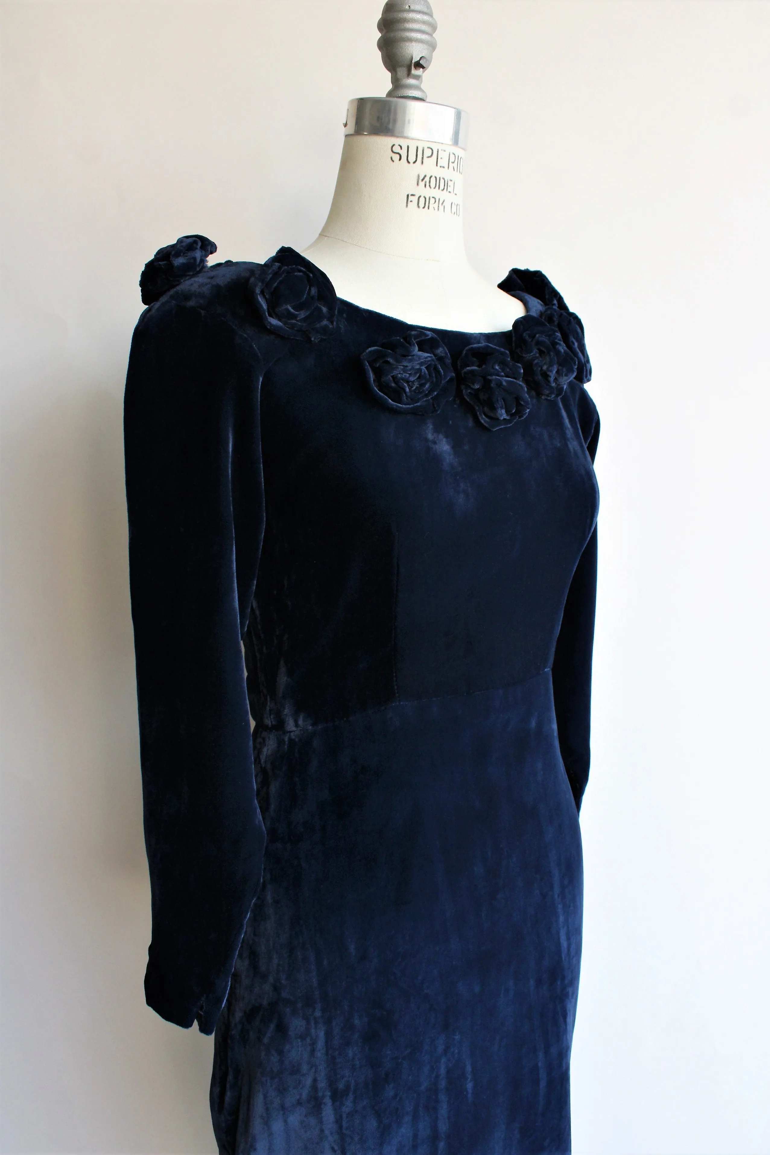 Vintage 1950s Style Blue Velvet Wiggle Dress With Rose Trim